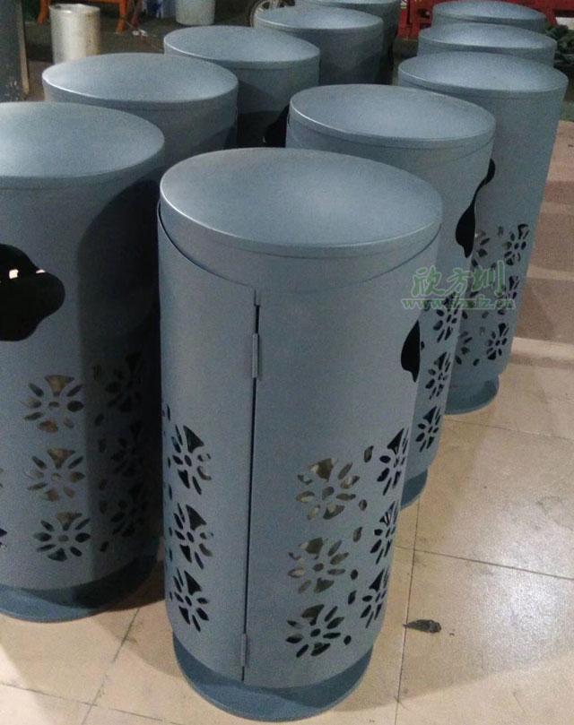 南京商場(chǎng)垃圾桶廠(chǎng)家定制集裝飾藝術(shù)為一體