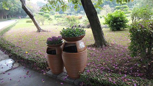  汕頭玻璃鋼花盆垃圾桶，點綴公園好環(huán)境。